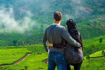 Kovalam Munnar Honeymoon Tour – 6 Nights / 7 Days